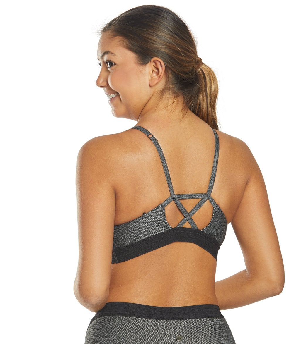 lilac sports bra back strap detail demonstrating ventilation panels